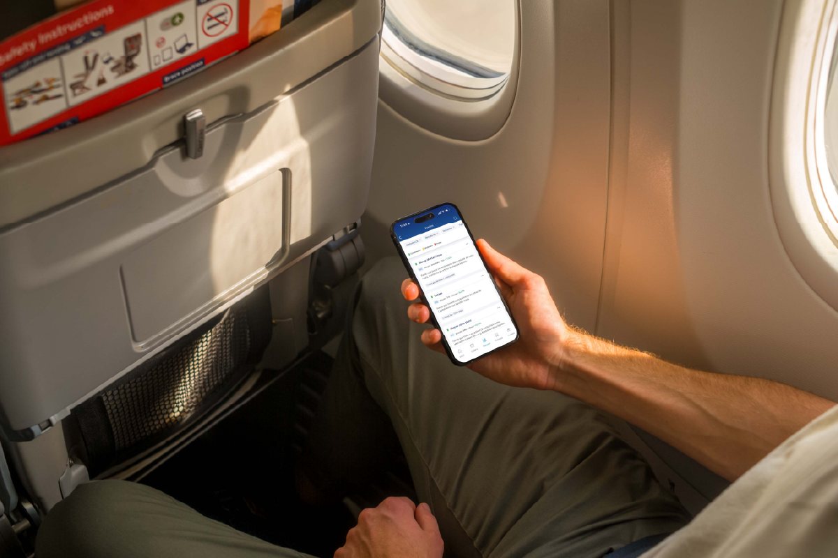 Cliente siguiendo sus inversiones en viaje